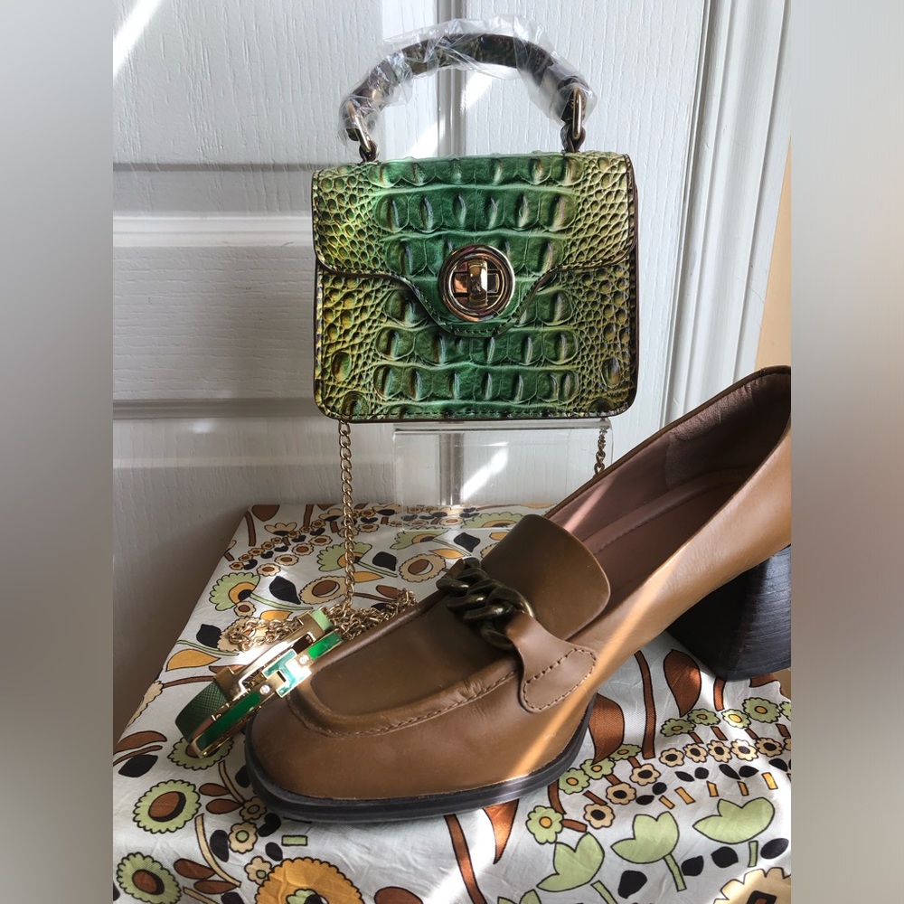NWOT Croc-Embossed Chain Crossbody mini Bag
